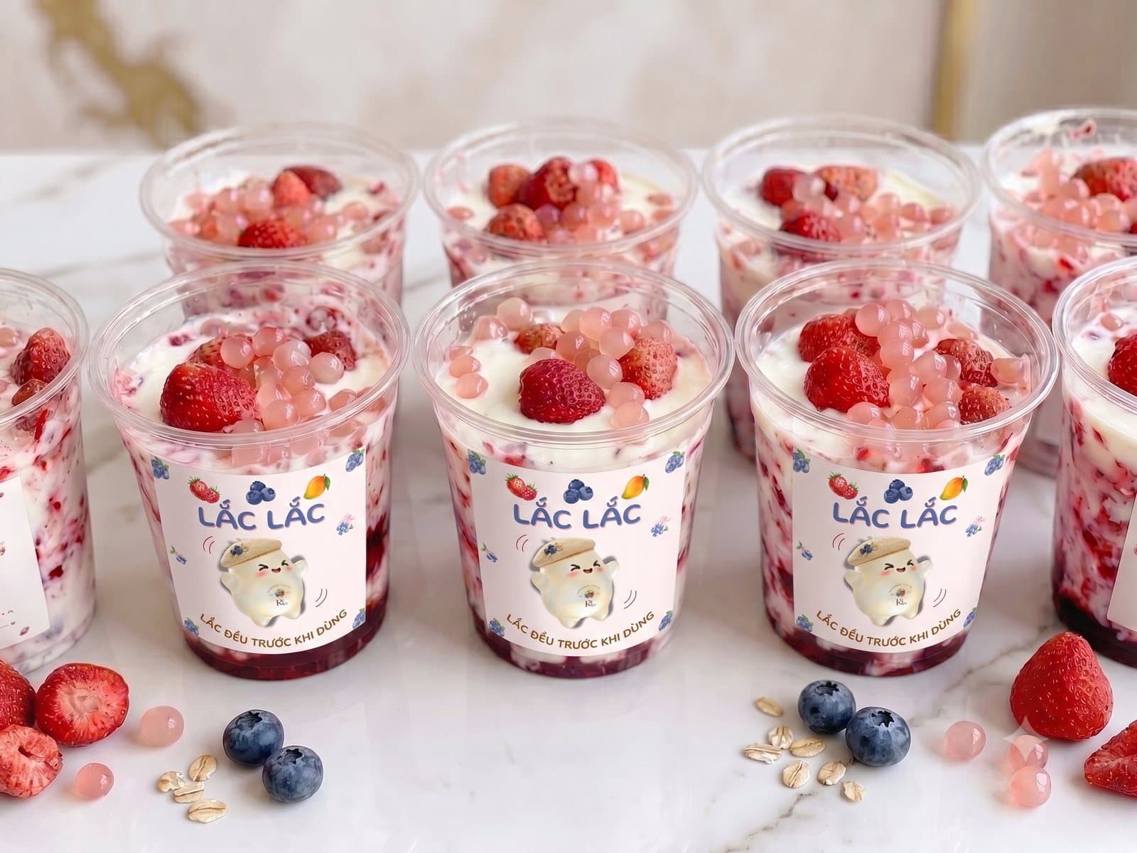 Sữa chua uống Lắc Lắc