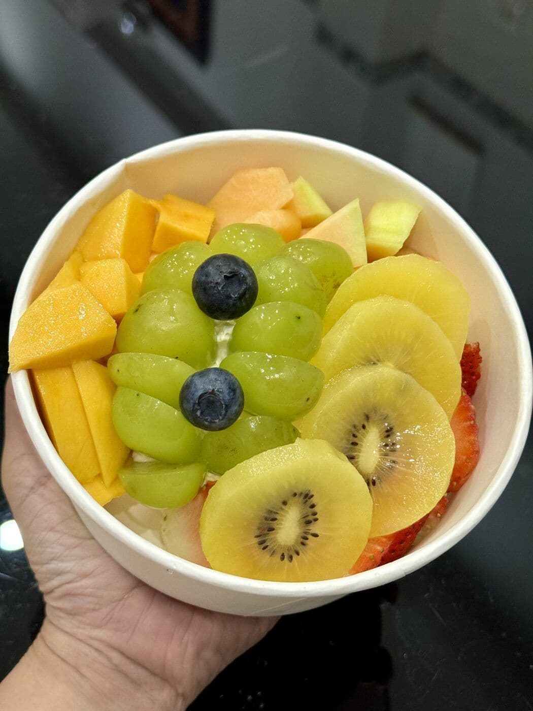 Hũ sữa chua Hy Lạp nhà làm RiAn kèm xoài, kiwi, việt quất — Đà Nẵng